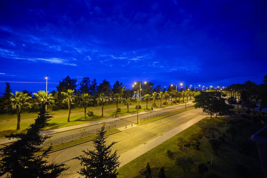 Seaside Luxury Apartment Batumi Exterior photo